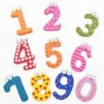 Set 10 cifre colorate din lemn magnetice, 3 ani