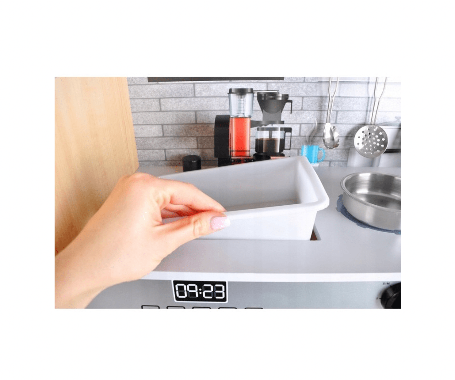 Bucatarie din lemn complet utilata, cu sunete si lumini, 80x80 cm