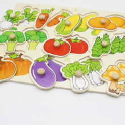 Puzzle Incastru din lemn cu butoni si 11 Legume