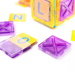 Set de constructie magnetic cu 20 de piese