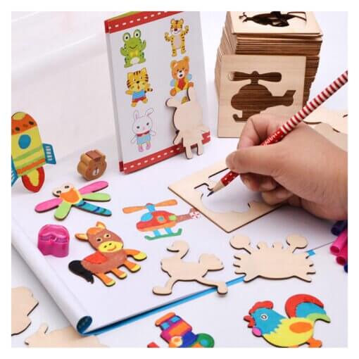 Kit complet pentru desen cu 48 sabloane din lemn