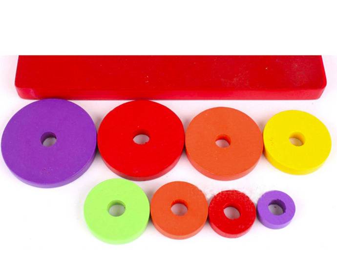 Piramida Montessori Curcubeu - Joc de stivuire si sortare