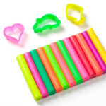 Set Plastilina 12 Culori neon cu 3 accesorii