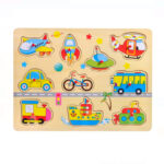 Puzzle incastru din lemn cu butoni si 10 vehicule