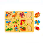 Puzzle incastru din lemn cu maner, 12 insecte