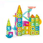 Set de constructie magnetic cu 139 de piese, 3 ani