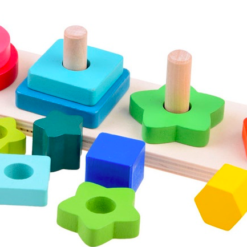 Sortator forme geometrice 4 coloane din lemn, 3 ani+