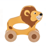 Leu din lemn, cu 4 Roti, 11.5x12x4.5cm, 6 luni+