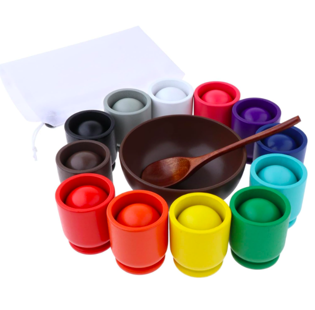 Joc de tip Montessori pentru exersarea cordonarii si invatarea culorilor