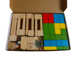 Set de constructie din lemn circuit cu bile - Marble Track, 42 piese, 3 ani