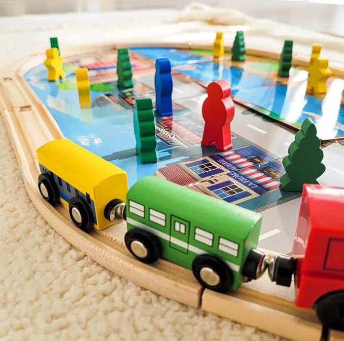 Circuit cu trenulet magnetic, 3 ani+