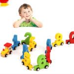 Joc educativ – Trenulet colorat din lemn cu cifre, 3 ani