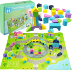 Set educativ de cuburi din lemn cu covoras - Orasel, 3 ani