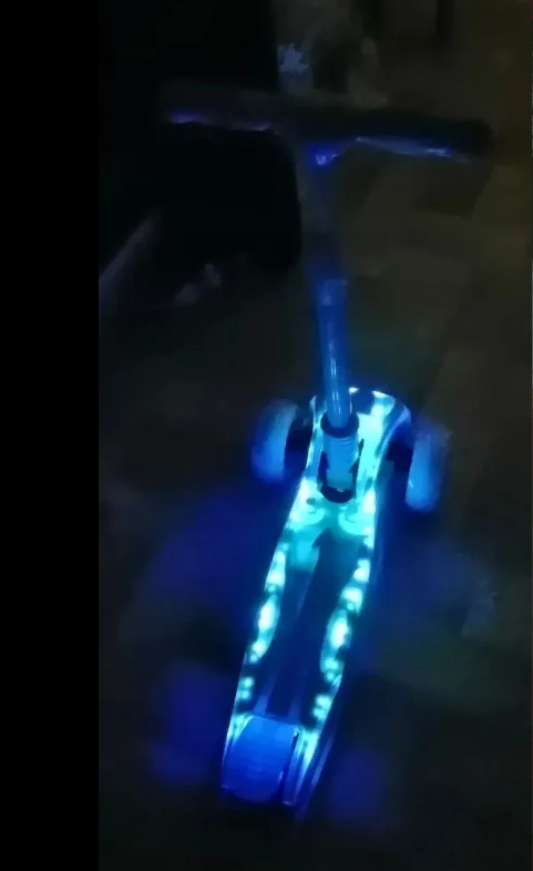 Trotineta pliabila cu 3 roti, lumini, 3 ani+, Albastru