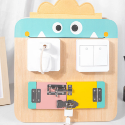 Placa senzoriala cu activitati Montessori, Busy Board, 3 ani