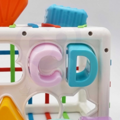 Cub sortator de forme geometrice cu benzi flexibile, 12 luni+