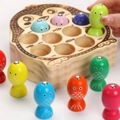 Joc magnetic de pescuit, din lemn, Pinguin, 3 ani 05 - Copie