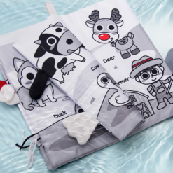 Set 6 carti textile si senzoriale pentru bebelusi, 0 luni, Alb-negru