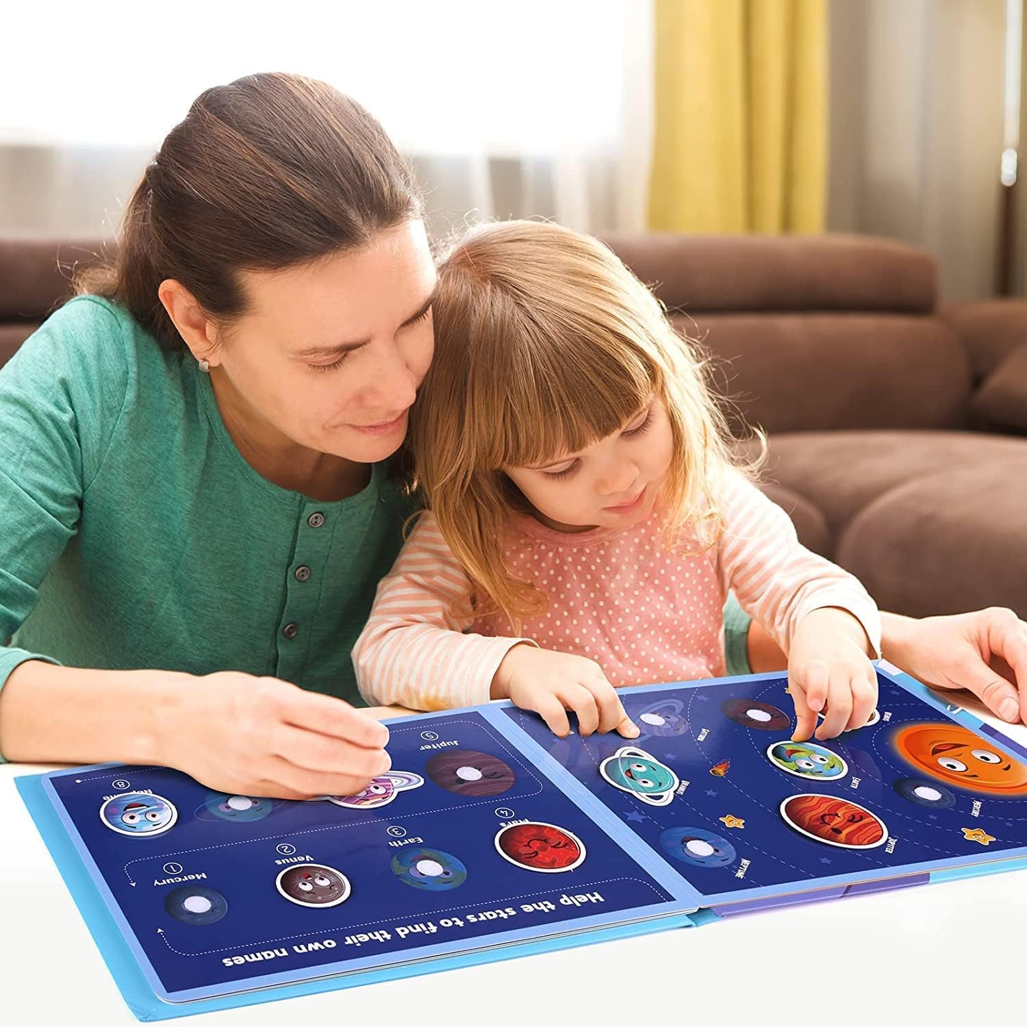 Carte cu stickere reutilizabile, Cosmos, 2 ani+