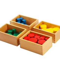Joc de tip Montessori din lemn, Seturi de cilindri în serii de variație
