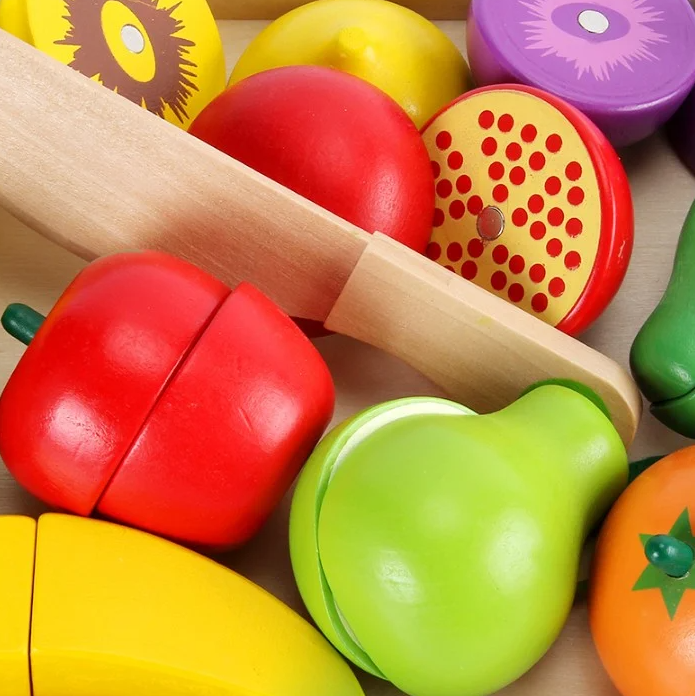 Ladita cu 9 fructe de feliat din lemn, cu magnet, 3 ani
