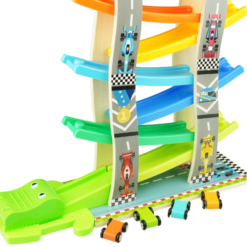 Circuit din lemn cu 8 piste si 4 masinute, 3 ani+