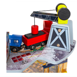 Circuit feroviar din lemn, pe 3 nivele, 74 cm, 3 ANI