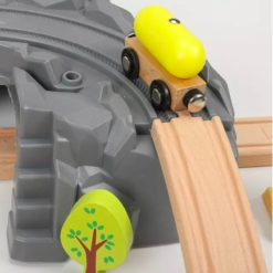 Circuit cu trenulet magnetic, 80 piese, 3 ani+ 01