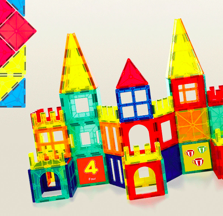 Stimuleaza creativitatea si indemanarea cu acest joc magnetic! Placute colorate, din plastic de inalta calitate cu transparenta ce aminteste de vitralii, setul Magnetic Tiles marca Onshine va fascina orice copil. Ajuta la diferite abilitati de motricitate, dar si vedere in spatiu, gandire logica, calcule matematice. Jocul incurajeaza invatarea vizuala prin utilizarea culorilor, a formelor 3D, a formelor geometrice, a designului arhitectural, a polaritatilor magnetice si a ingineriei structurale. Diverse variante cu mai multe sau mai putine piese; Culori placute, nuante vibrante; Foarte usor de conectat datorita marginilor cu magnet; Rotunjite, astfel ca sunt sigure pentru copii; Un cadou superb pentru copii cu varsta intre 3 – 8 ani; Include diferite forme, culori, marime ale formelor; Geometrie, cromatica, motricitate, joc magnetic si senzorial – toate intr-un set la un pret extrem de avantajos in comparatie cu produse similare. Calitate excelenta a pieselor, a designului, ambalaj. Include 108 piese