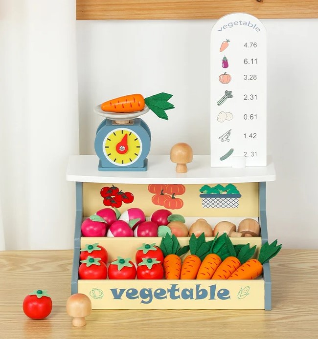 Cantar din lemn cu accesorii legume, 3 ani 02