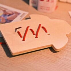 Joc educativ cu nasturi de siretuit, Roz, 3 ani