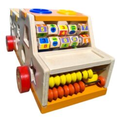 Centru de activitati bebelusi, Camion din lemn, 3 ani