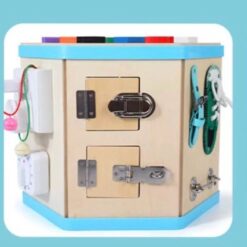 Centru educativ cu 14 activitati montessori, hexagonal, tip Busy Board, 3 ani 03