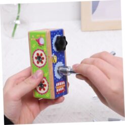 Mini Busy Board cu activitati, Insurubeaza si desurubeaza , 3 ani +