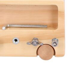 Mini Busy Board cu activitati, Insurubeaza si desurubeaza, 4 ani + 02