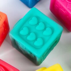 Set 9 cuburi pentru bebelusi, din silicon, cu texturi, 6 luni+ 13