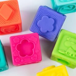 Set 9 cuburi pentru bebelusi, din silicon, cu texturi, 6 luni+ 13