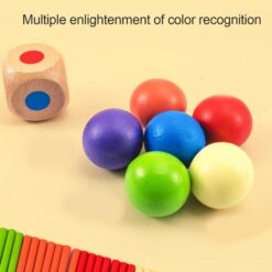 Joc montessori de societate, Joc de echilibru cu bețe și bile, 3 ani 04