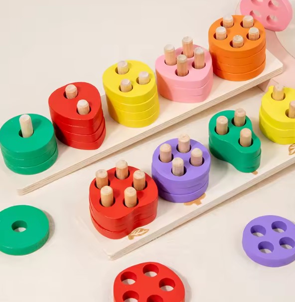 Jucărie educativă, sortator de forme geometrice, 3 ani 01