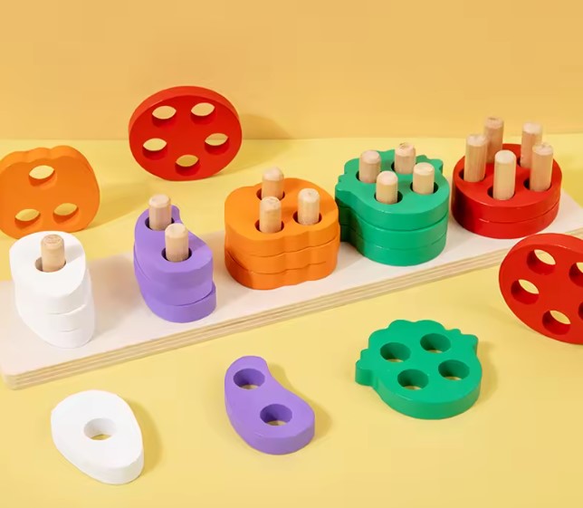 Jucărie educativă, sortator de forme geometrice, 3 ani 01