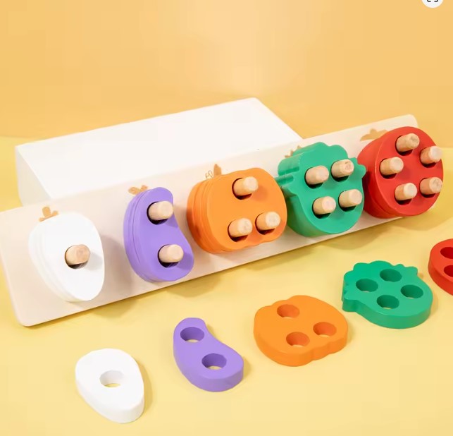 Jucărie educativă, sortator de forme geometrice, 3 ani 01