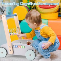 Jucarie de impins din lemn cu set de cuburi 01