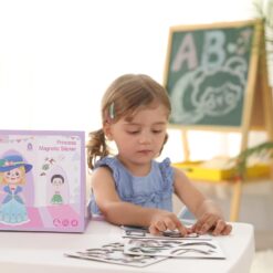 Carte magnetica, puzzle magnetic - Imbraca fetita, 3 ani