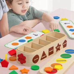 Joc de asociere si sortare forme geometrice si culori, 3 ani