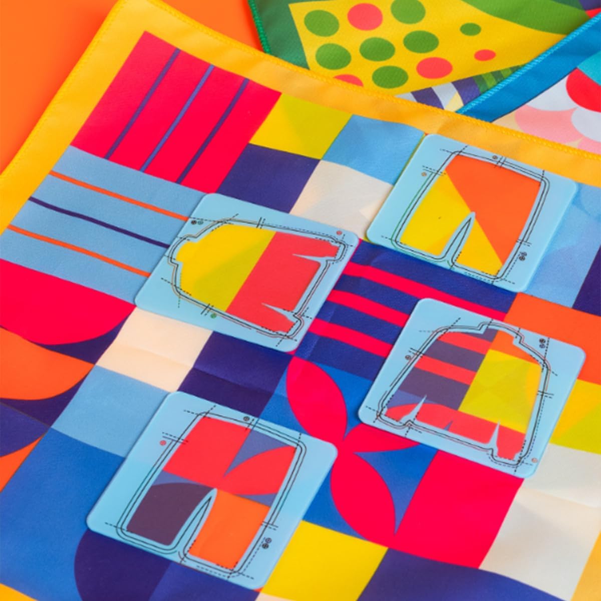 Joc educativ de atentie si concentrare, Micul croitor, 3 ani+