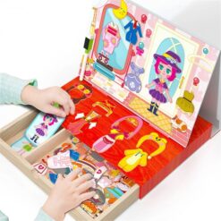 Puzzle magnetic tip carte- Imbraca fetita, 3 ani