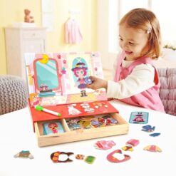 Puzzle magnetic tip carte- Imbraca fetita, 3 ani