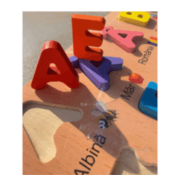 Joc educativ, puzzle incastru de asociere in limba romana, Alfabet romanesc