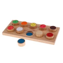 Joc senzorial Montessori pentru recunoașterea texturilor și a culorilor 01