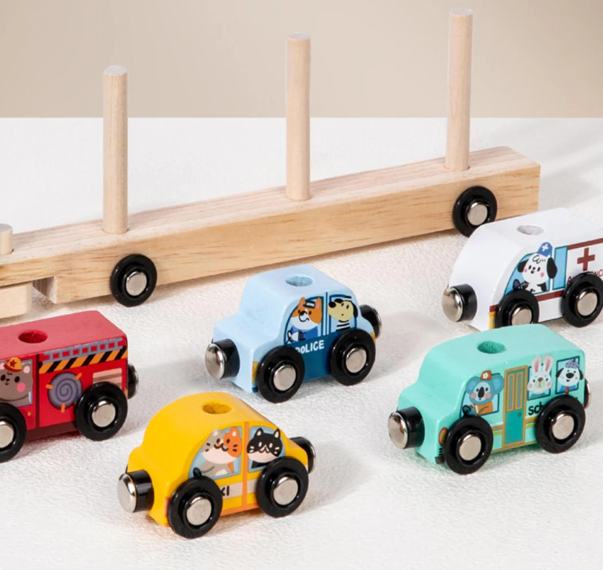 Camion Transportator din lemn cu 6 Vehicule, 3 ani